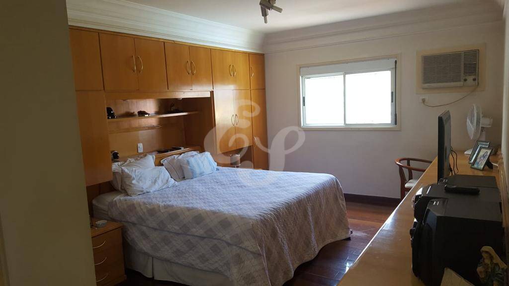 Casa de Condomínio à venda com 4 quartos, 560m² - Foto 20