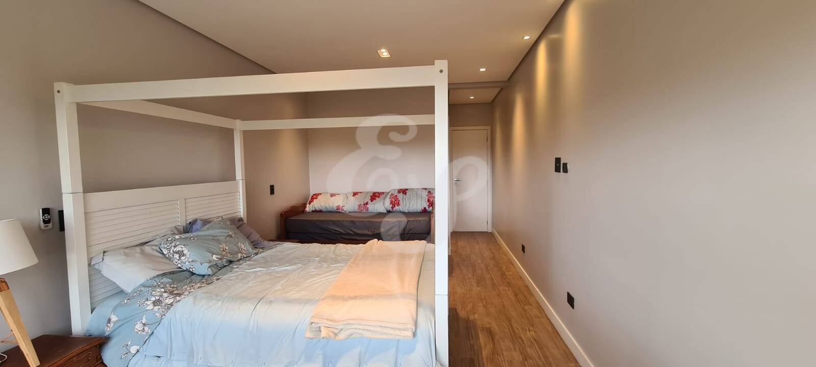 Casa de Condomínio à venda com 3 quartos, 300m² - Foto 26