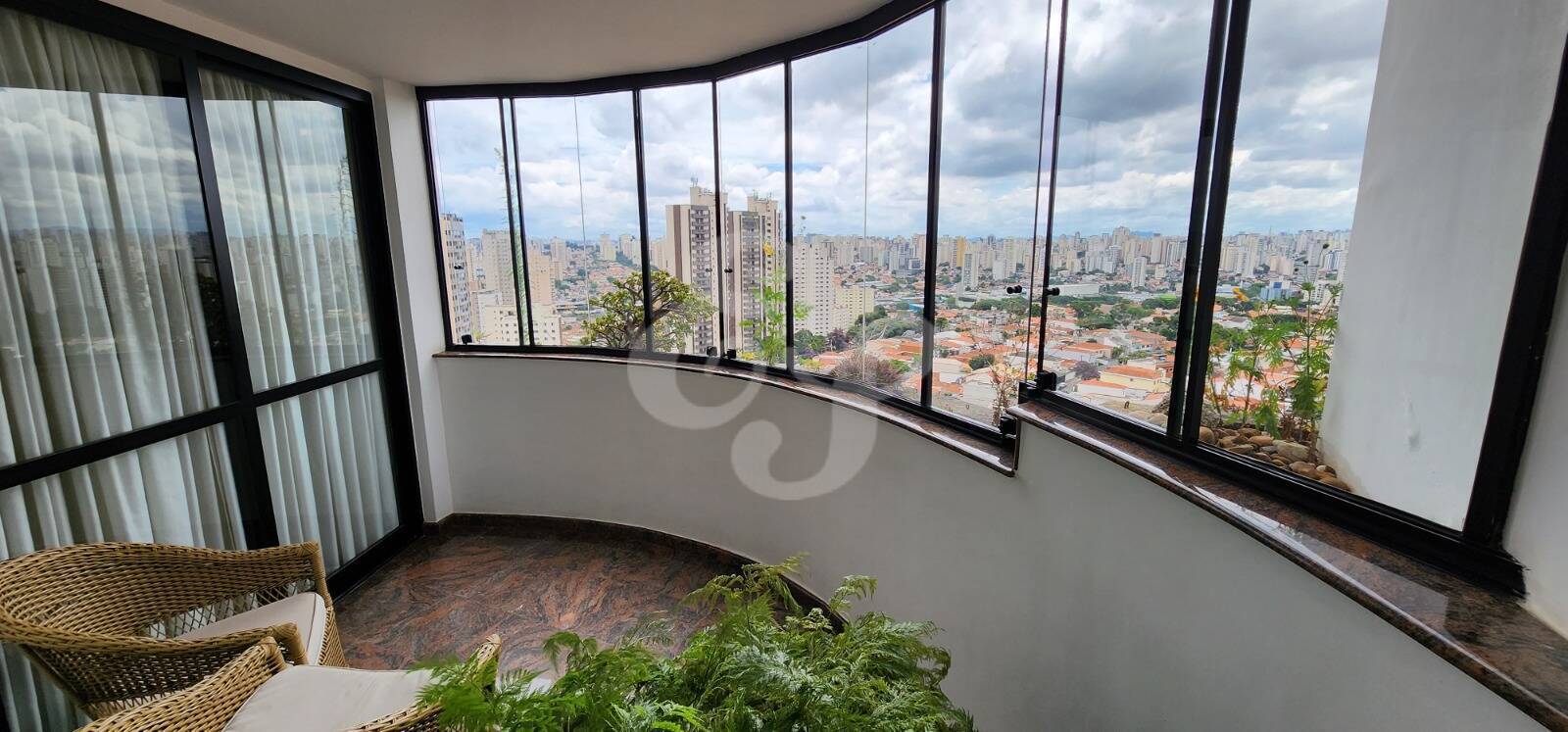 Apartamento à venda com 5 quartos, 316m² - Foto 2