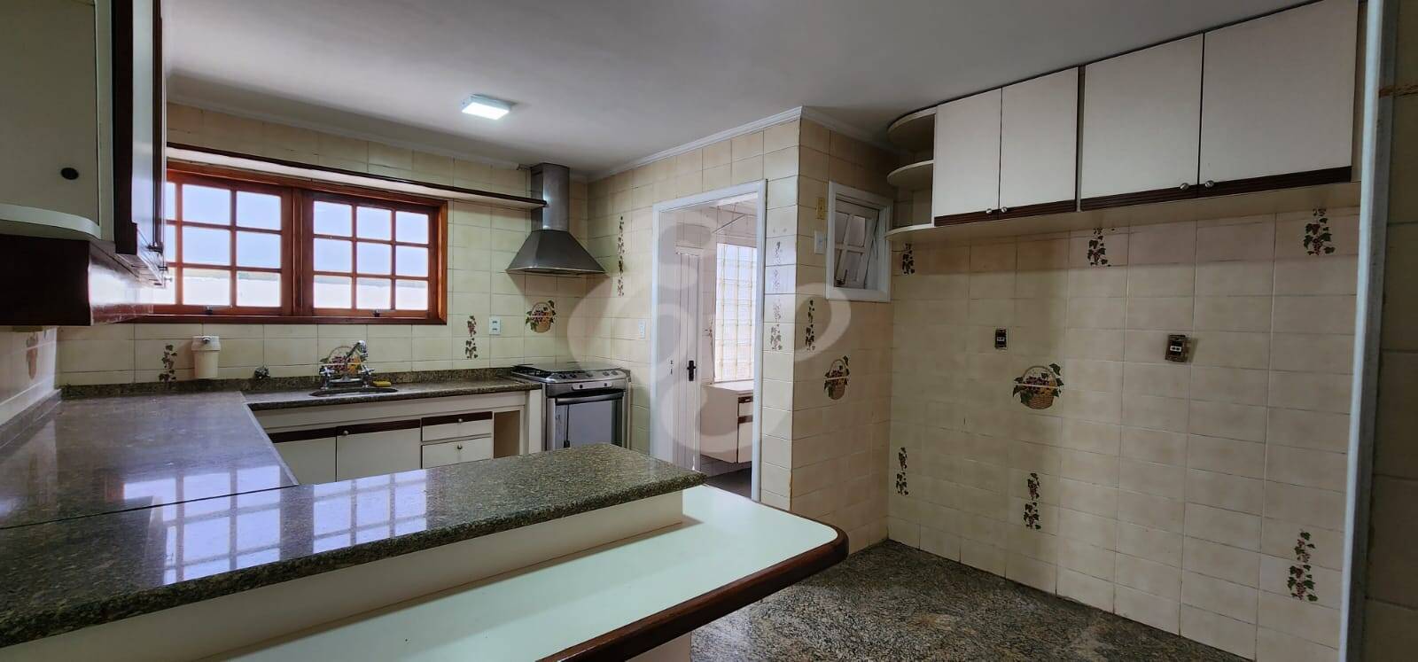 Casa de Condomínio para alugar com 3 quartos, 227m² - Foto 13