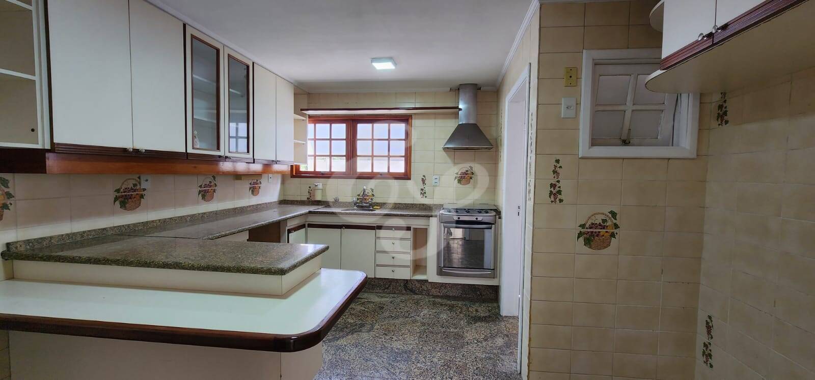 Casa de Condomínio para alugar com 3 quartos, 227m² - Foto 14