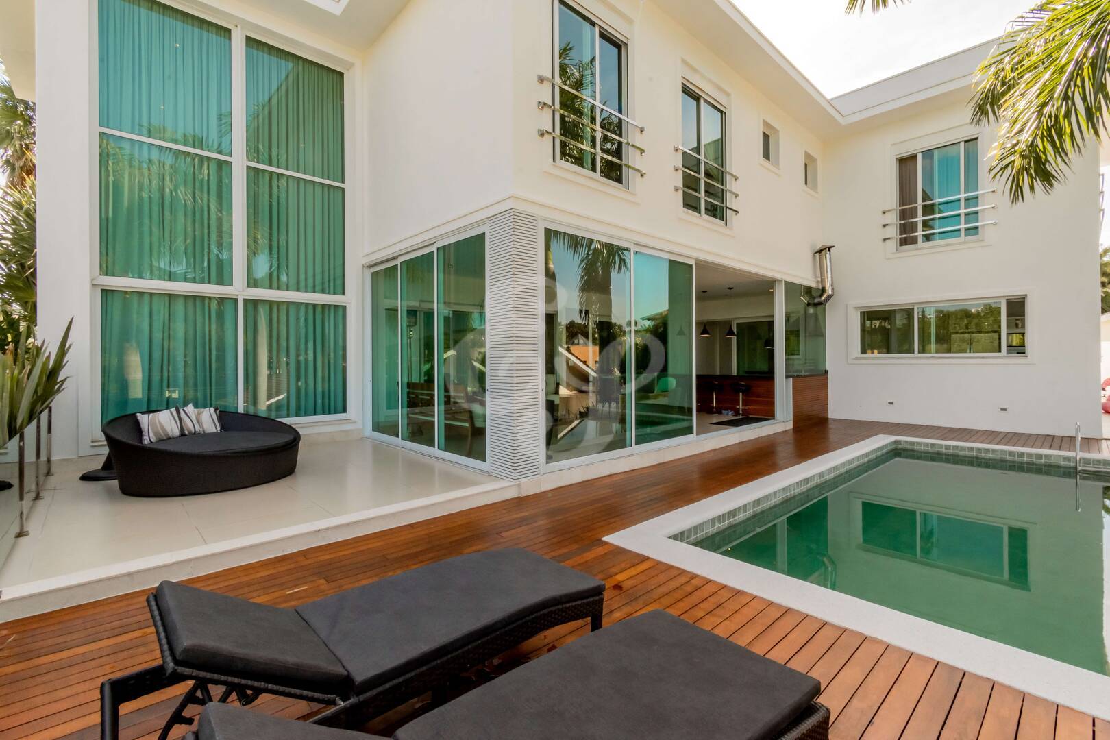 Casa de Condomínio à venda e aluguel com 5 quartos, 700m² - Foto 40