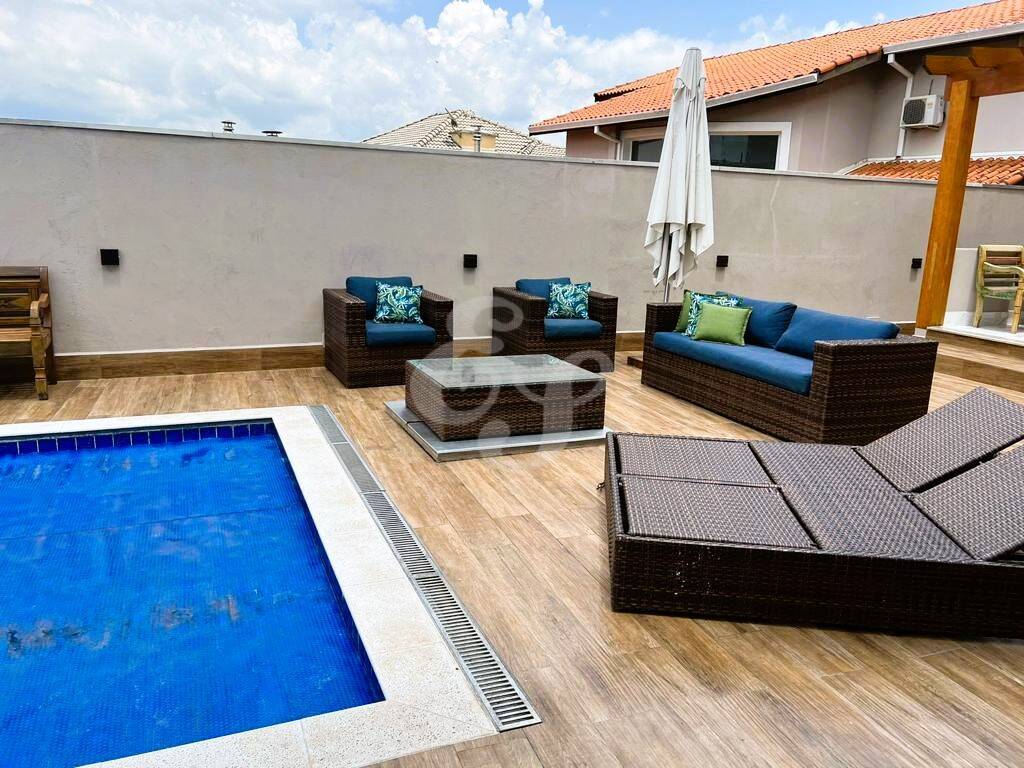 Casa de Condomínio à venda com 4 quartos, 423m² - Foto 1