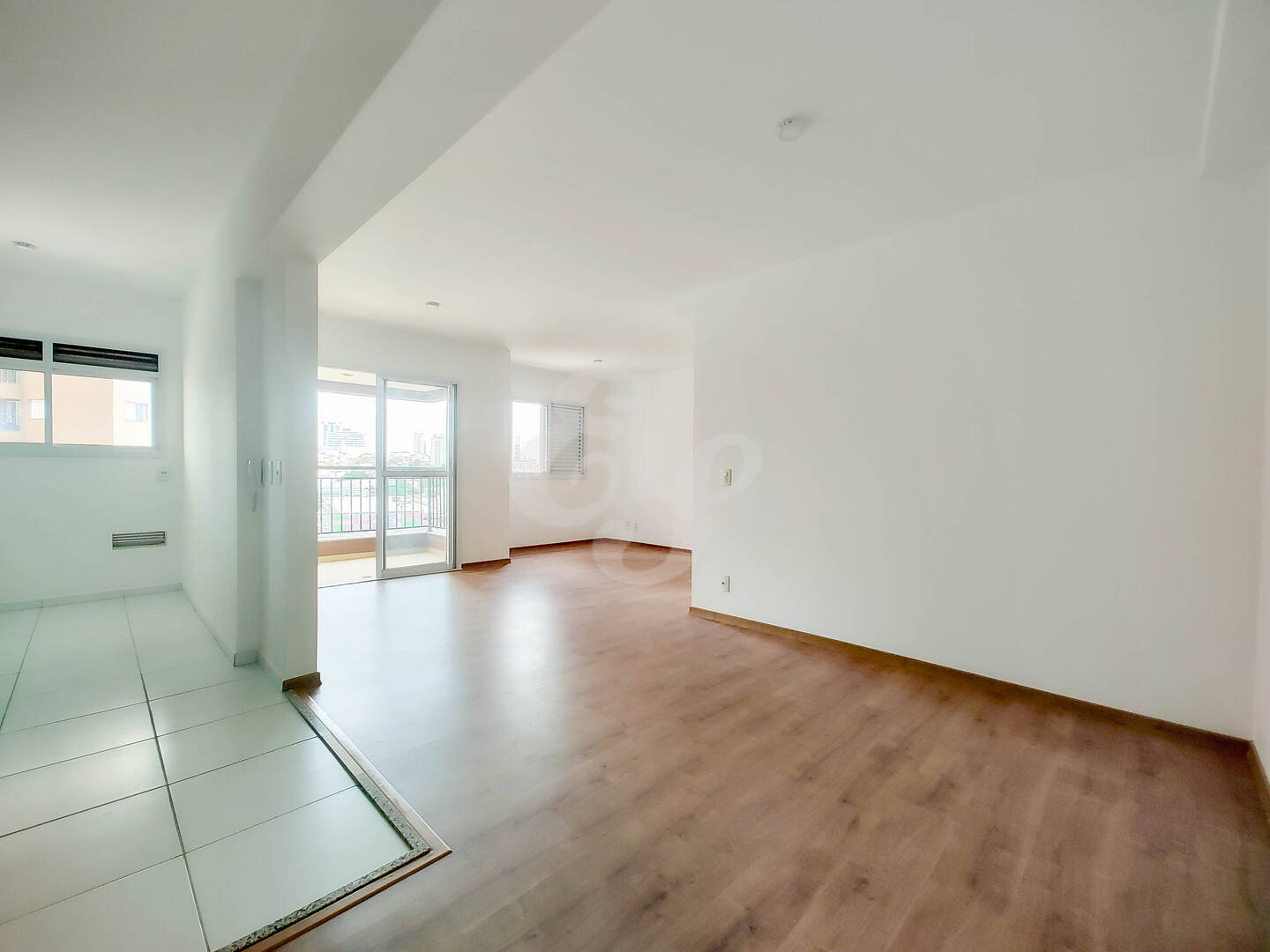 Apartamento à venda e aluguel com 3 quartos, 76m² - Foto 1