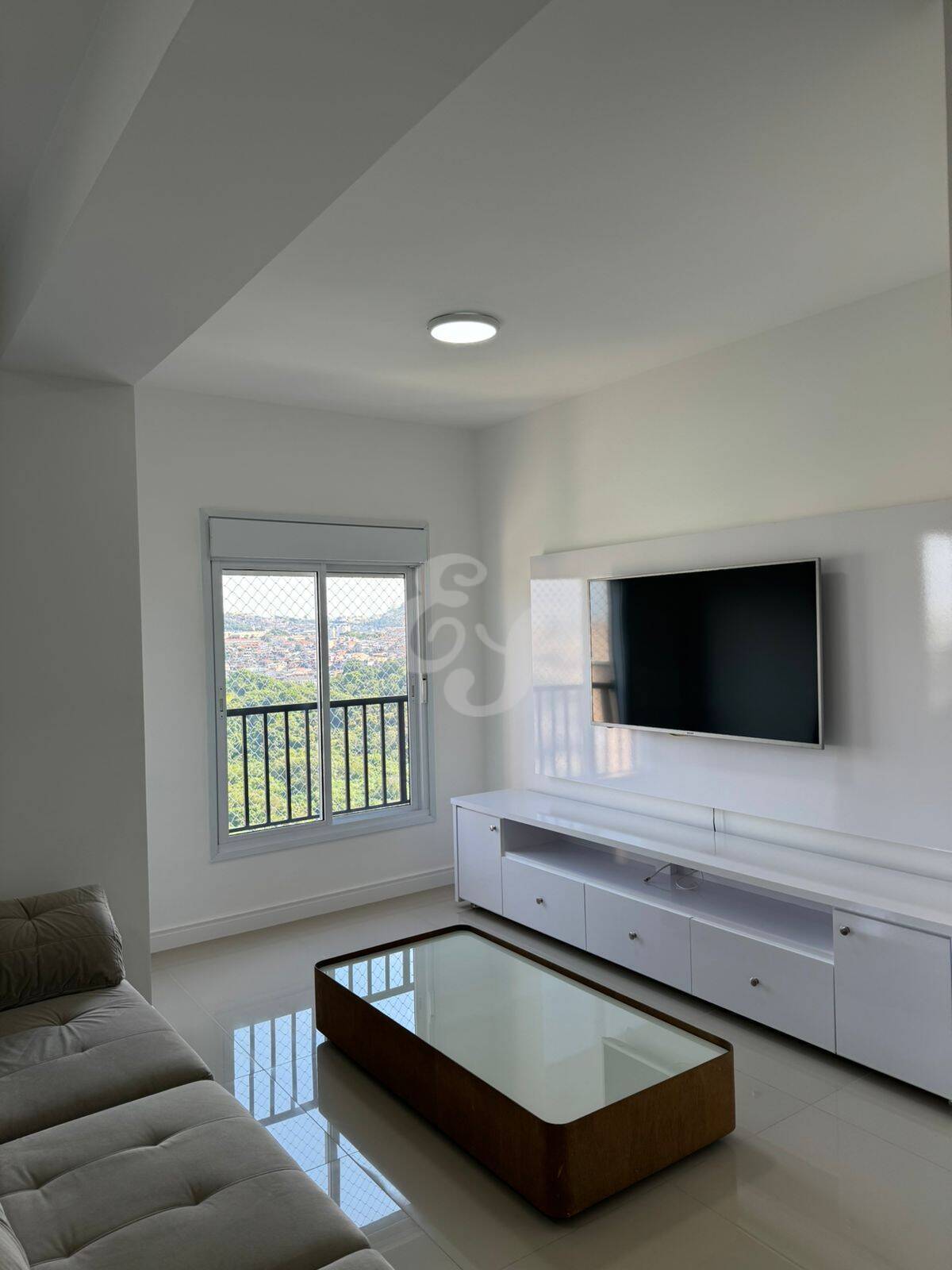 Apartamento para alugar com 3 quartos, 110m² - Foto 2