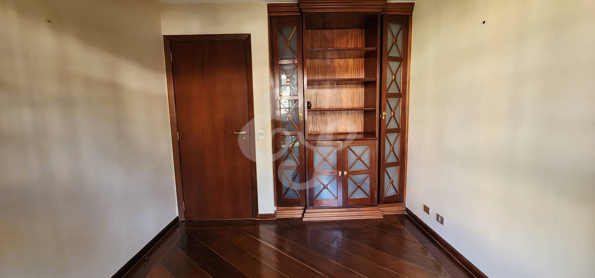 Casa de Condomínio para alugar com 4 quartos, 360m² - Foto 12