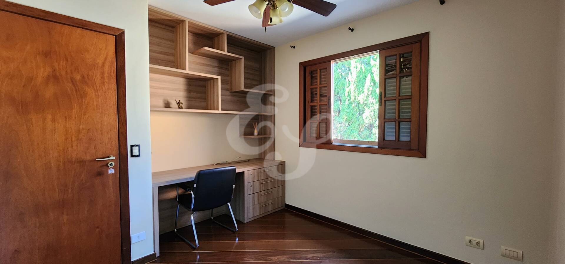 Casa de Condomínio para alugar com 4 quartos, 360m² - Foto 30