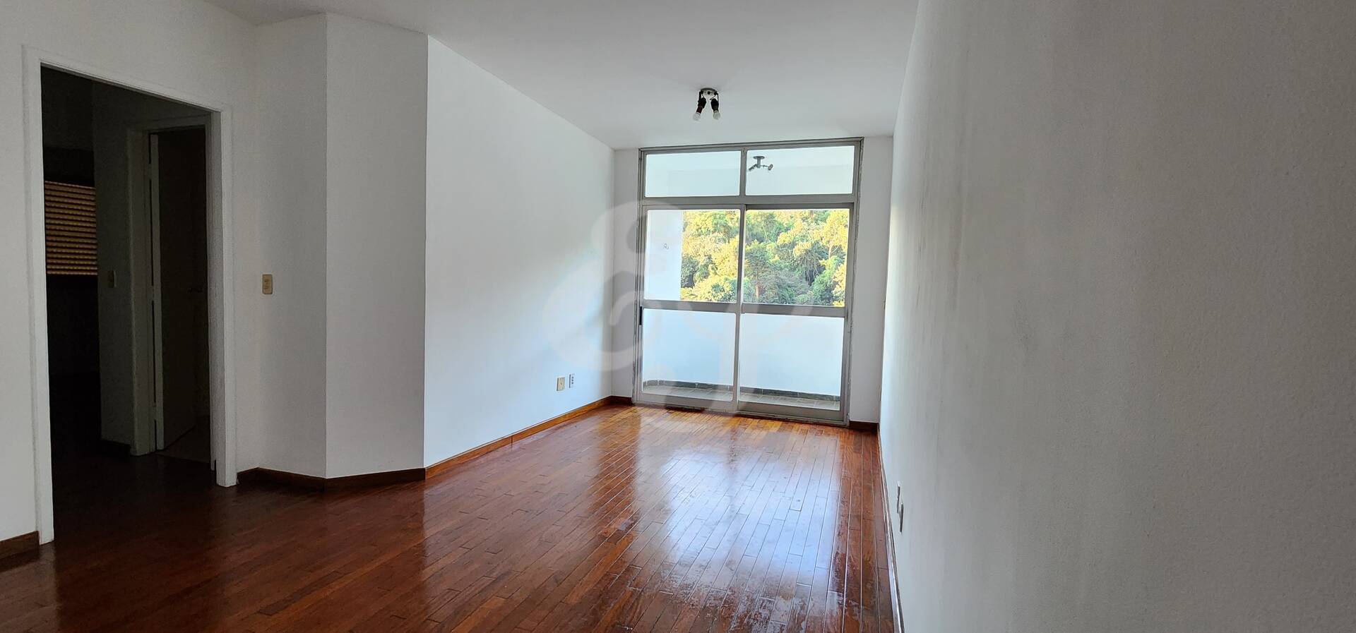 Apartamento para alugar com 3 quartos, 80m² - Foto 1