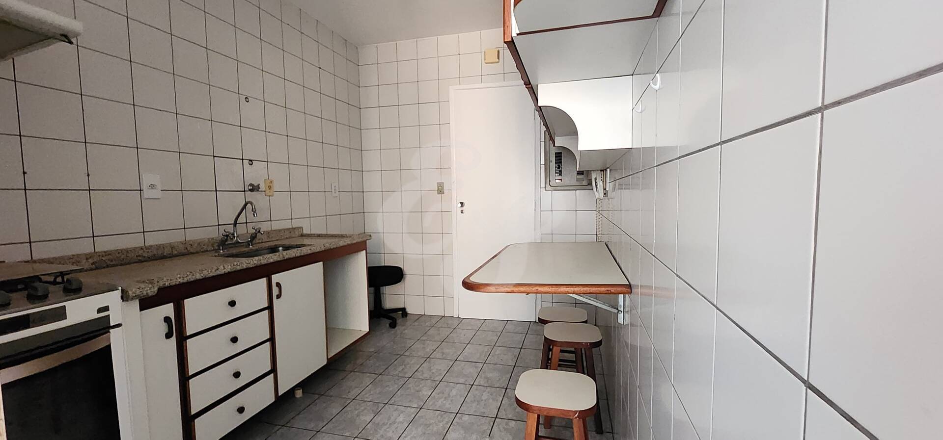 Apartamento para alugar com 3 quartos, 80m² - Foto 2