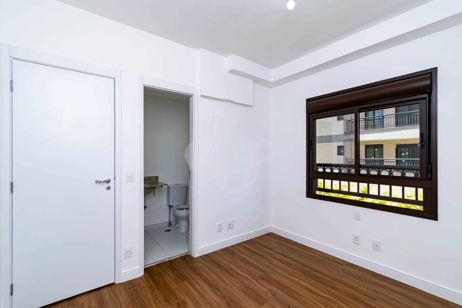 Apartamento à venda com 3 quartos, 97m² - Foto 11