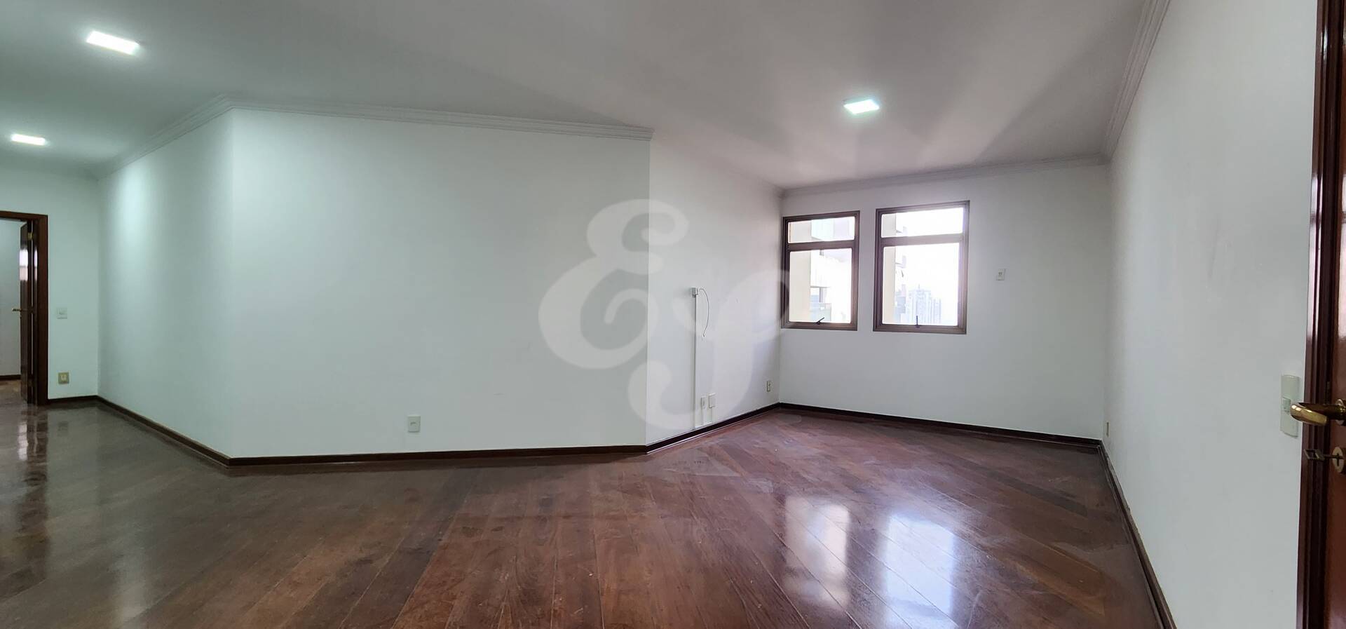 Apartamento para alugar com 5 quartos, 441m² - Foto 4