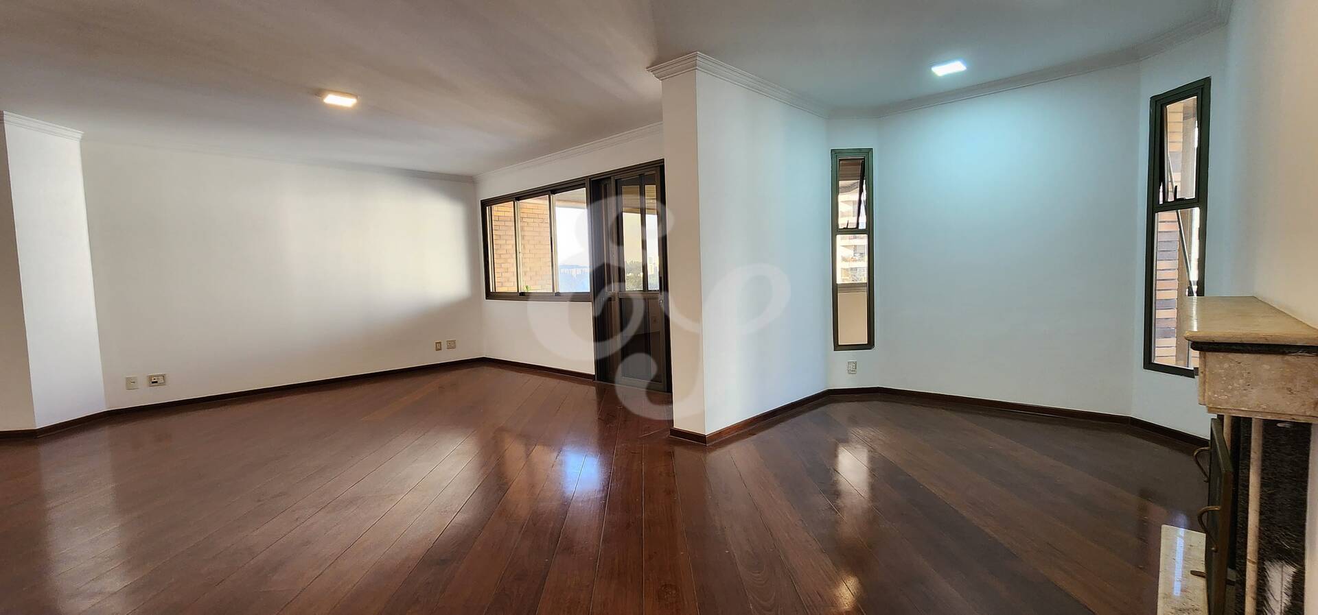 Apartamento para alugar com 5 quartos, 441m² - Foto 3