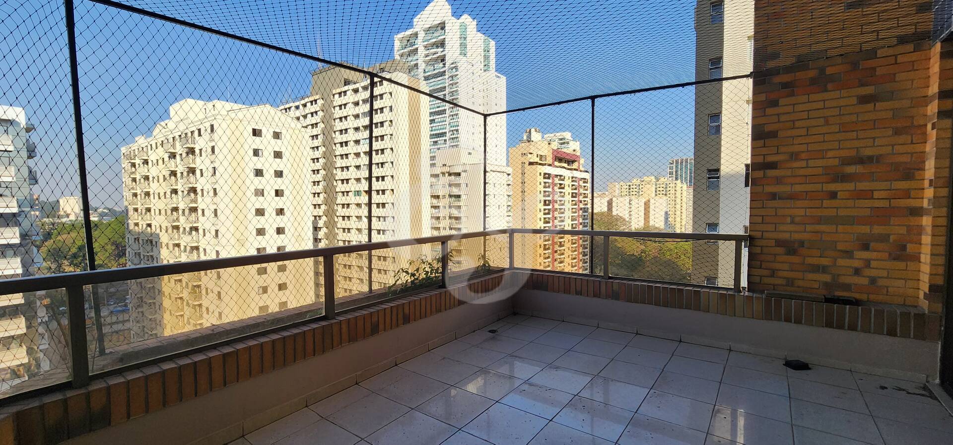 Apartamento para alugar com 5 quartos, 441m² - Foto 8