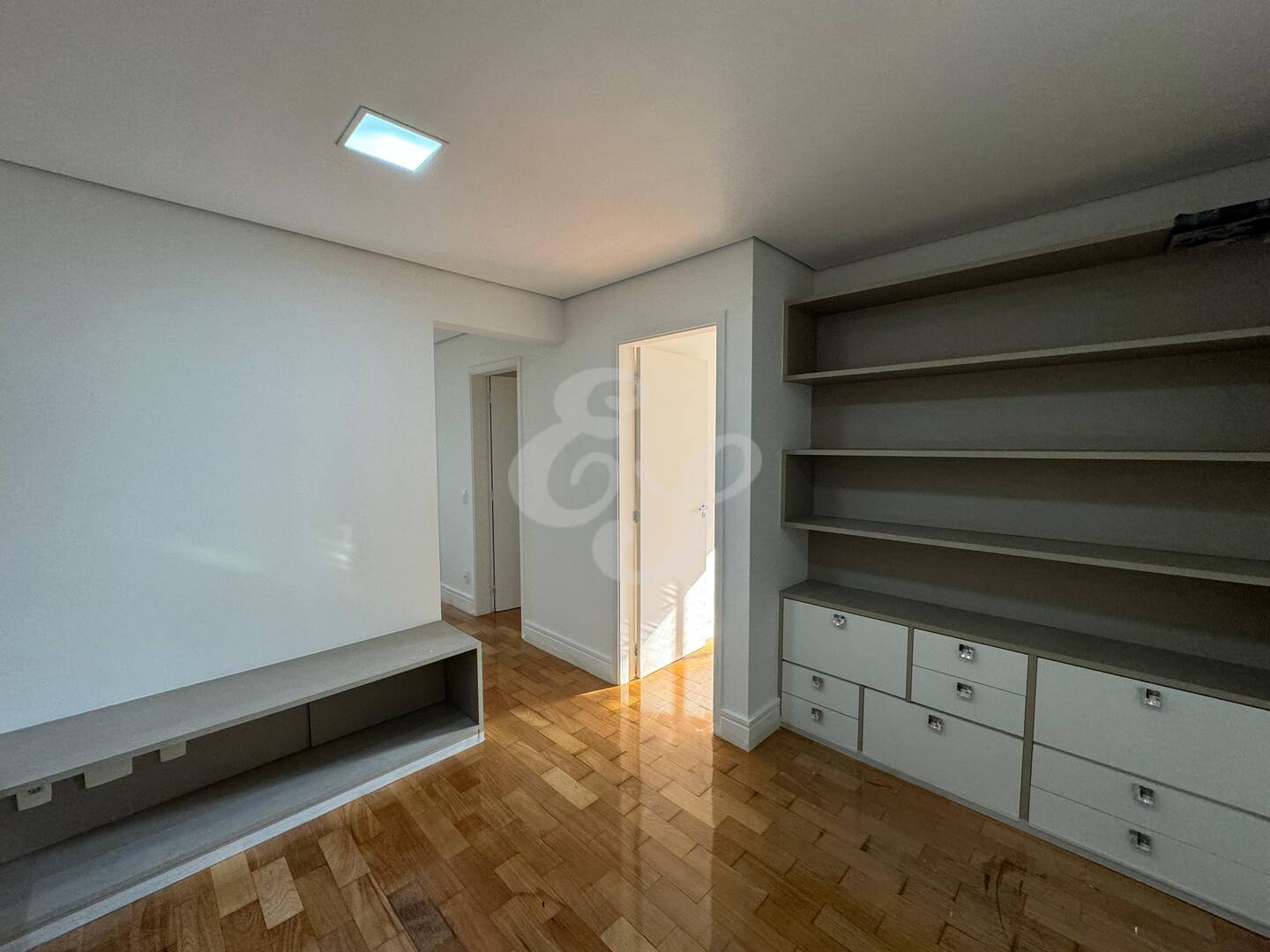 Apartamento para alugar com 4 quartos, 202m² - Foto 13