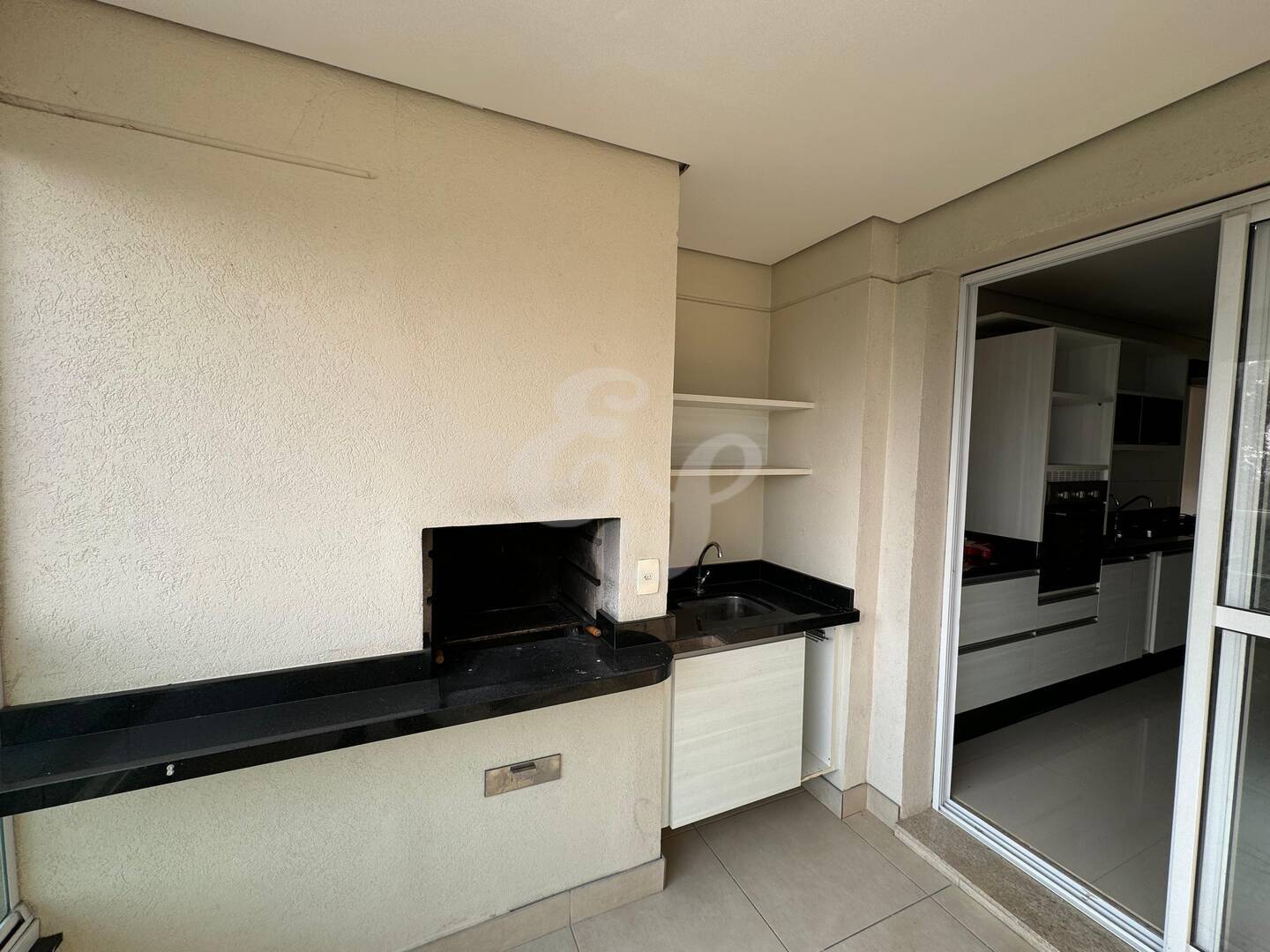 Apartamento para alugar com 4 quartos, 202m² - Foto 8