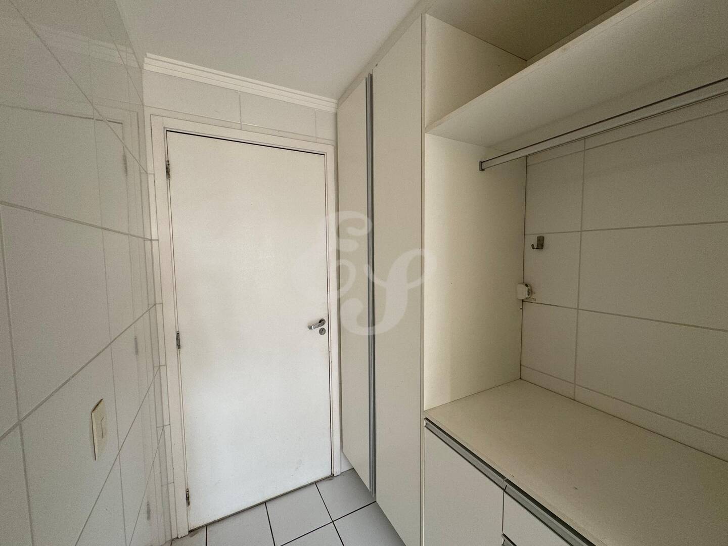 Apartamento para alugar com 4 quartos, 202m² - Foto 12