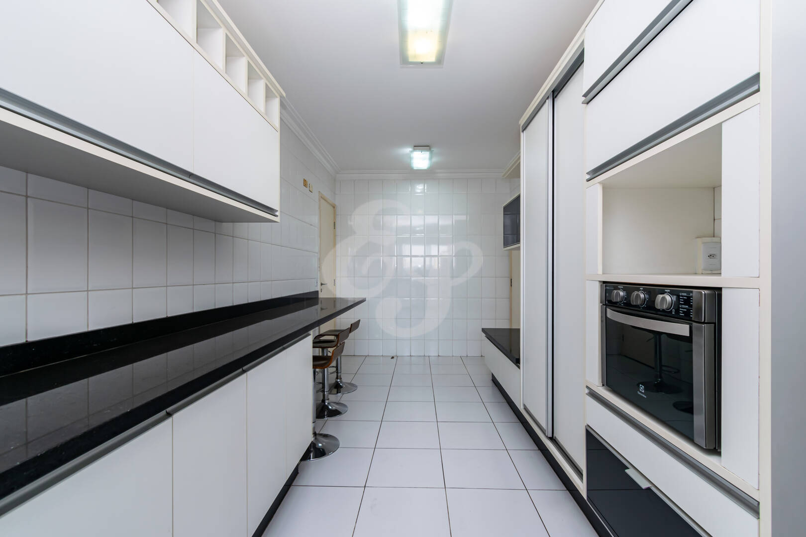 Apartamento para alugar com 3 quartos, 165m² - Foto 19