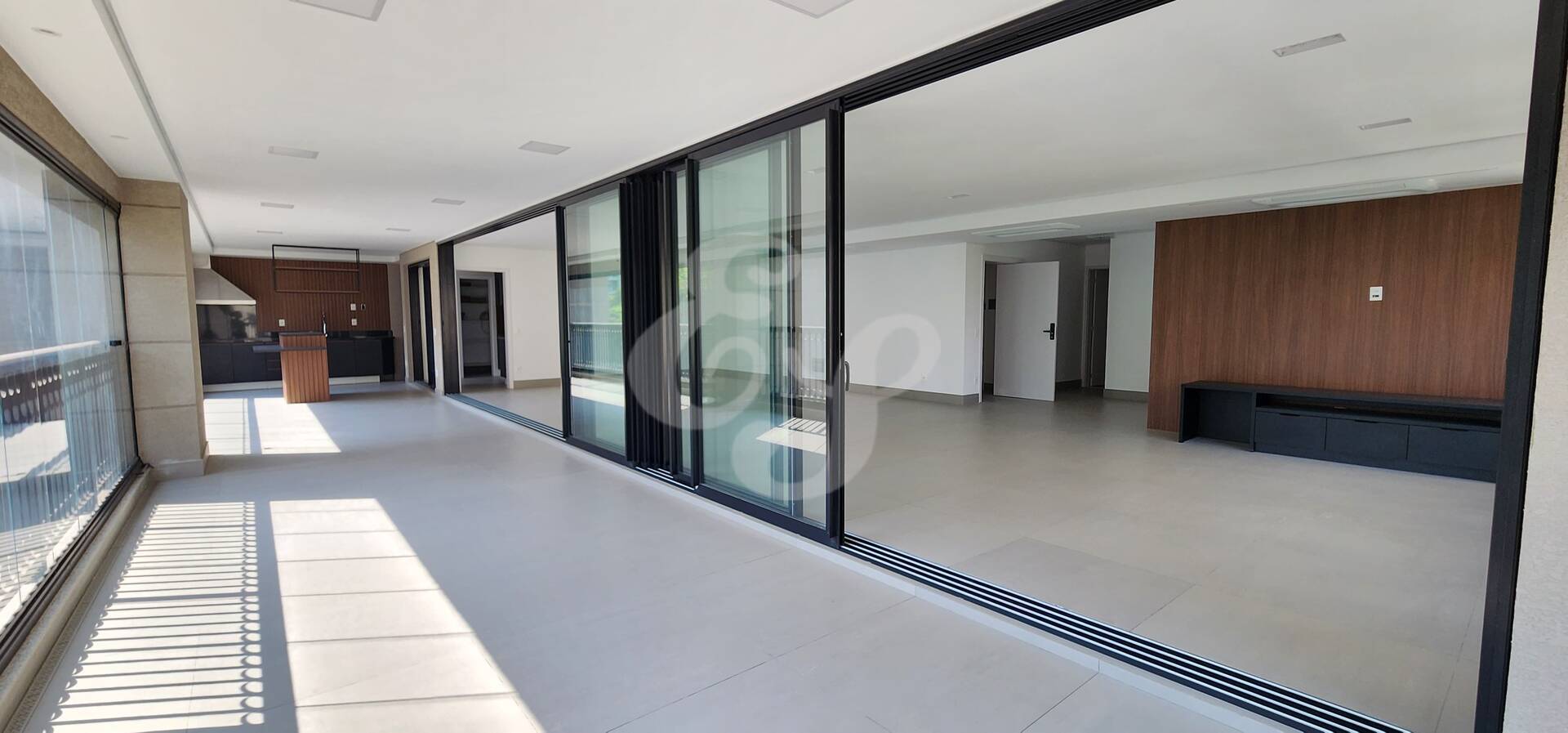 Apartamento à venda com 4 quartos, 360m² - Foto 4