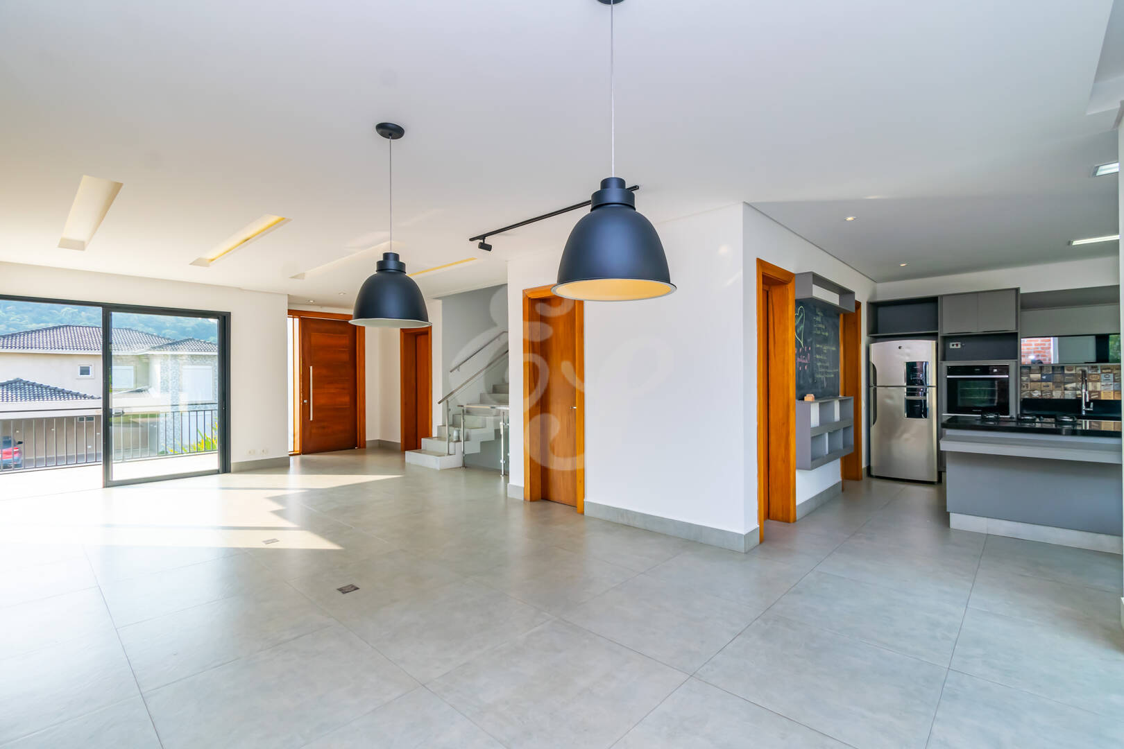 Casa de Condomínio para alugar com 5 quartos, 336m² - Foto 7